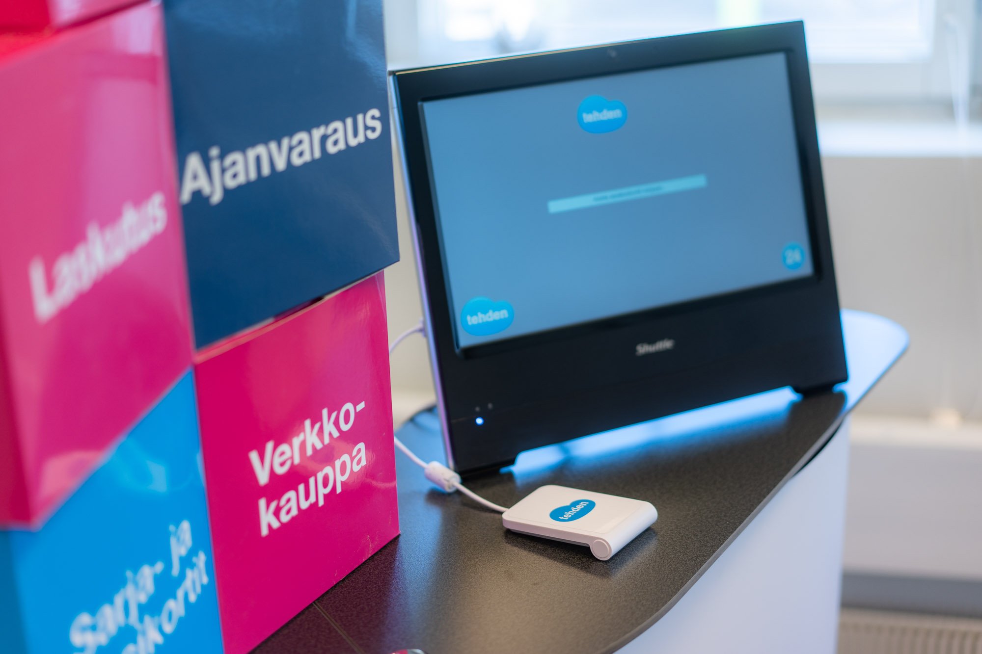 Kuntosalin kulunvalvonta ja asiakaspääte.